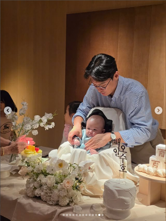 "벌써 100일" 김소영♥오상진, 붕어빵 아들 공개…'꽃미모' 유전자 못 속여