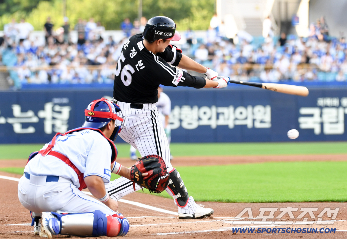 7일 대구 라이온즈파크에서 열린 삼성과 LG의 경기. LG 문정빈이 타격을 하고 있다. 대구=박재만 기자 pjm@sportschosun.com/2026.07.07/