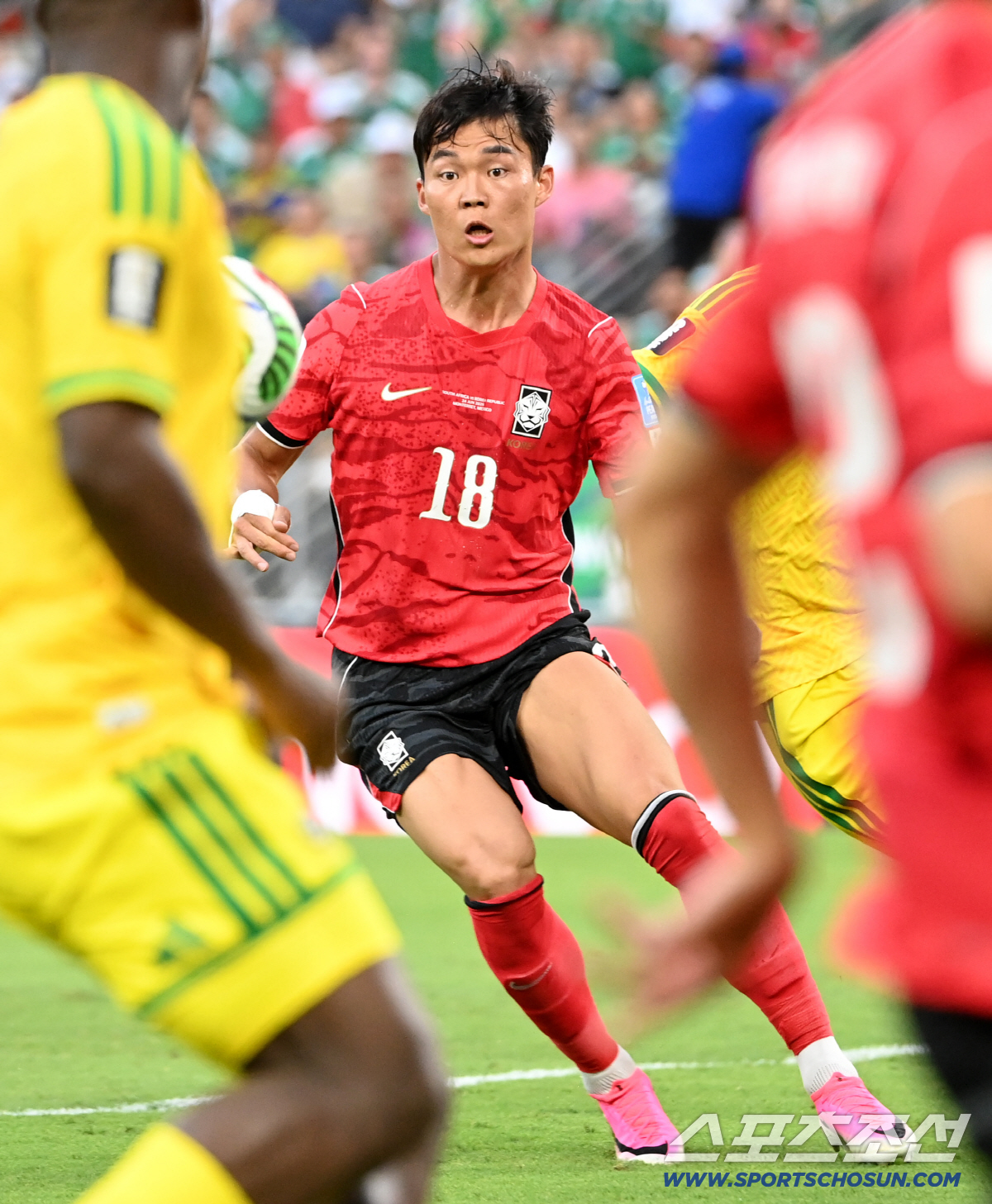 25일(한국시각) 멕시코 몬테레이 인근 과달루페의 에스타디오 몬테레이에서 열린 2026 북중미 월드컵 대한민국과 남아공의 경기. 경기를 펼치는 오현규의 모습. 과달루페(멕시코)=허상욱 기자 wook@sportschosun.com/2026.06.25/