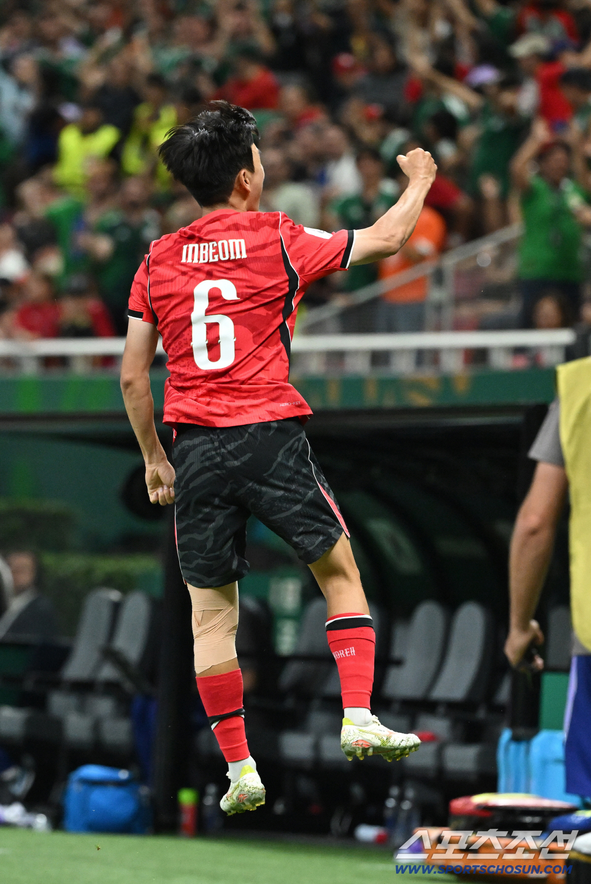 12일(한국시각) 멕시코 과달라하라 사포판의 에스타디오 과달라하라에서 열린 2026 북중미월드컵 대한민국과 체코의 경기. 황인범이 동점골을 넣은 후 환호하고 있다. 사포판(멕시코)=허상욱 기자 wook@sportschosun.com/2026.06.12/