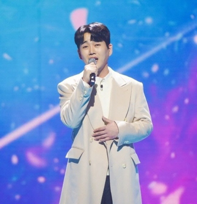 Hwang Young-woong, embroiled in school violence allegations, releases OST despite viewer opposition... Production company states, 'No issue with singing' Official