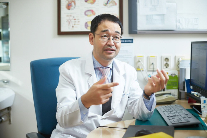Professor Park Seong-uk