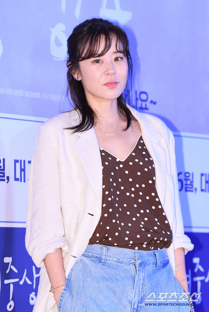 Choi Kang-hee speaks out about stalking ordeal, saying, 'I've even had nightmares. Please don't come looking for me'