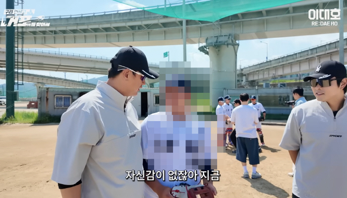'입스' 겪는 고교 유망주 울린 레전드의 따뜻한 위로…이대호 "걱정하지마, 형도 다 그랬어"