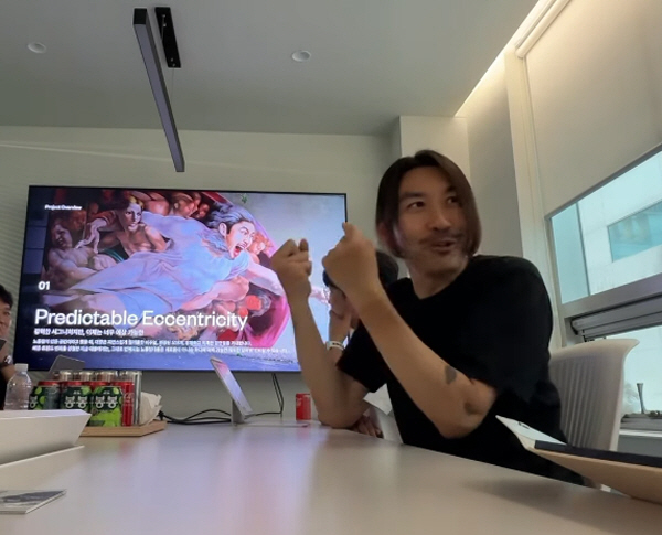 노홍철, 직접 캡슐 호텔 만든다...회의 중 포착된 미소 "신나서 잠 못자겠다"