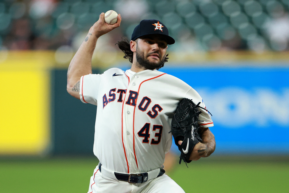 HOUSTON, TEXAS - MAY 13: Lance McCullers Jr. #43 of the Houston Astros pitches during the first inning against the Seattle Mariners at Daikin Park on May 13, 2026 in Houston, Texas. Kenneth Richmond/Getty Images/AFP (Photo by Kenneth Richmond / GETTY IMAGES NORTH AMERICA / Getty Images via AFP)