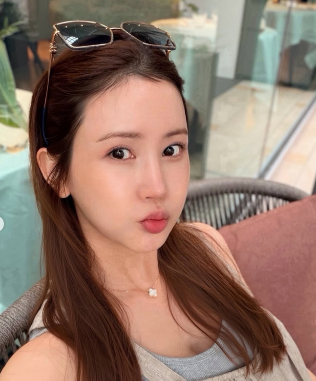 'Seven♥' Lee Da-hae says she gained more weight after eating plenty of Chinese pregnancy health foods... latest update from her prenatal trip
