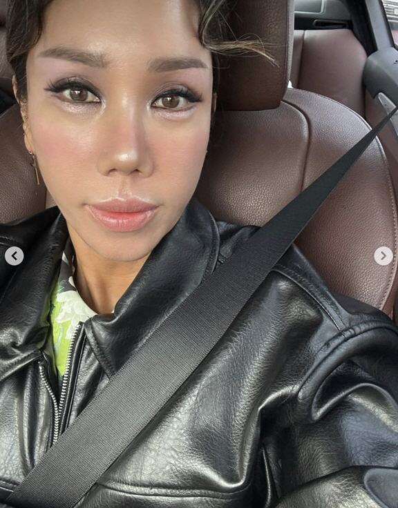 Kim Song, wife of Clon’s Kang Won-rae, faces issue with group-buy product... 'Full refund decided for all items'