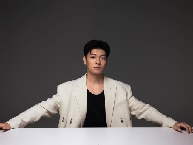 “한국은 중국 속국” 혐한 논란 장위안, 2년 만에 전한 근황..“오랜만”
