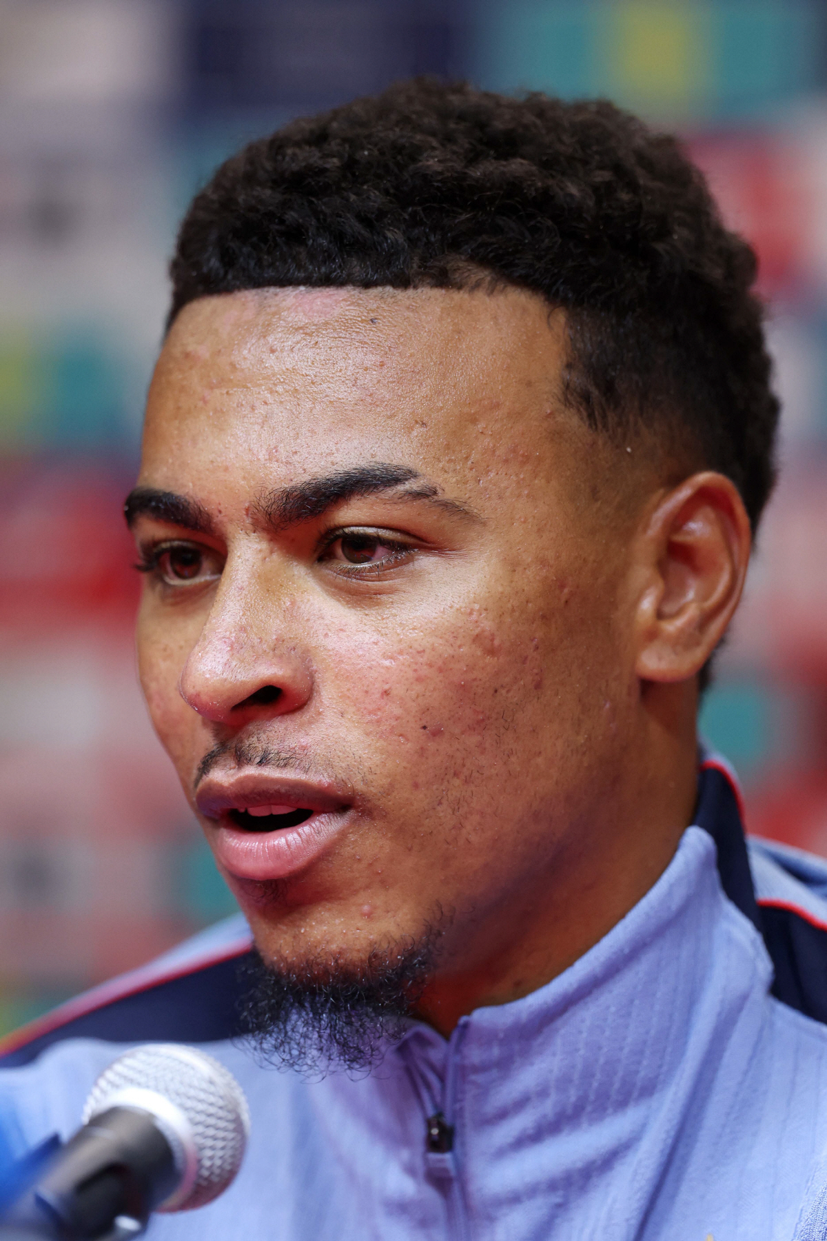 KANSAS CITY, MISSOURI - JULY 08: Morgan Rogers #17 of England speaks to the media during an England Press Conference on July 08, 2026 in Kansas City, Missouri. Richard Pelham/Getty Images/AFP (Photo by Richard Pelham / GETTY IMAGES NORTH AMERICA / Getty Images via AFP)
