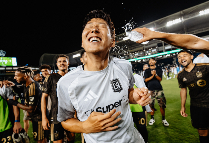 손흥민 왜 거짓말했나 "부앙가가 PK 키커"...LAFC 감독 "두 선수 모두 전담, 누가 차든 넣었을 것"