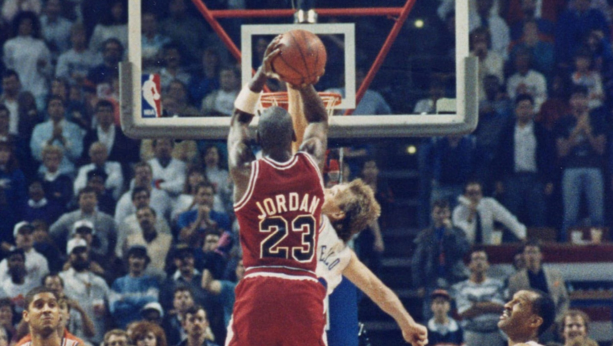 전설의 더 샷. 사진출처=NBA 공식 홈페이지