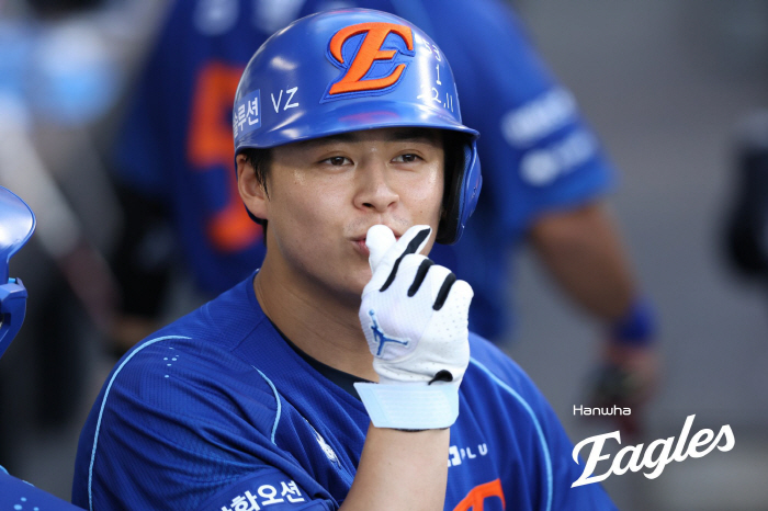 '4시간 넘는 연장 11회 大혈투'…한화·키움 9대9 무승부→7점차 지키지 못한 한화 불펜 어쩌나 