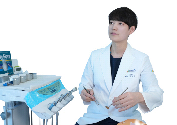 Professor Byun Hee-seok during treatment