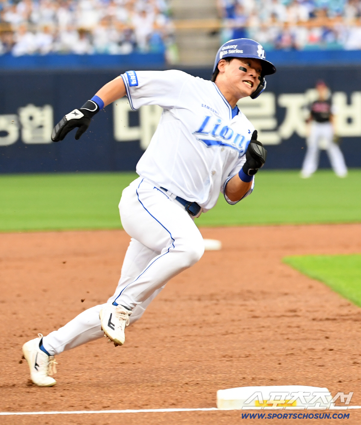 9일 대구 라이온즈파크에서 열린 삼성과 LG의 경기. 1회말 1사 2루 삼성 구자욱 안타 때 박승규가 득점하고 있다. 대구=박재만 기자 pjm@sportschosun.com/2026.07.09/