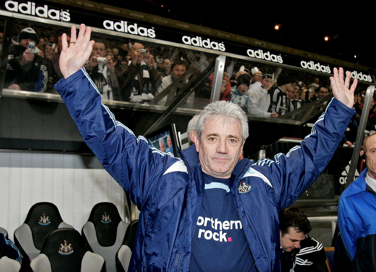 FILE PHOTO: Football - Newcastle United v Bolton Wanderers - Barclays Premier League - St James Park - 07/08 - 19/1/08 Kevin Keegan - Newcastle United Manager waves to the fans before the match Mandatory Credit: Action Images / Lee Smith NO ONLINE/INTERNET USE WITHOUT A LICENCE FROM THE FOOTBALL DATA CO LTD. FOR LICENCE ENQUIRIES PLEASE TELEPHONE +44 (0) 207 864 9000./File Photo