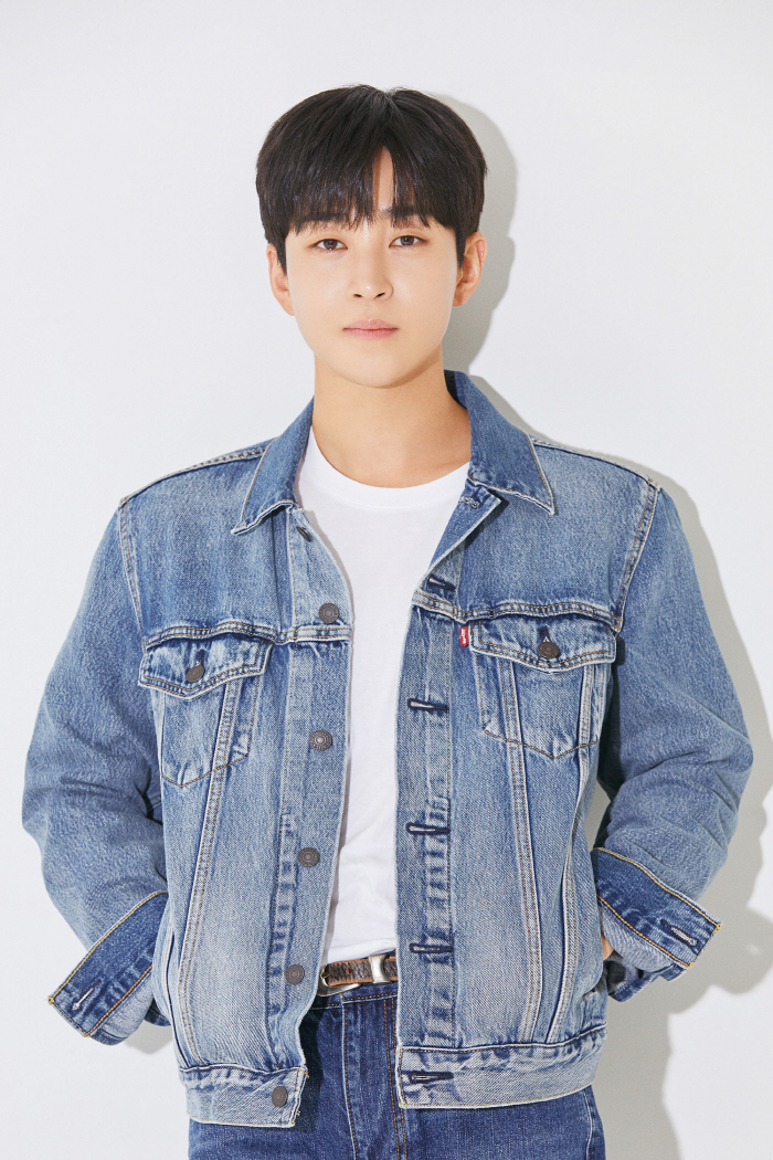딘딘, MBC '플레이리스트 109' MC 출격…공감·웃음 다 잡는다
