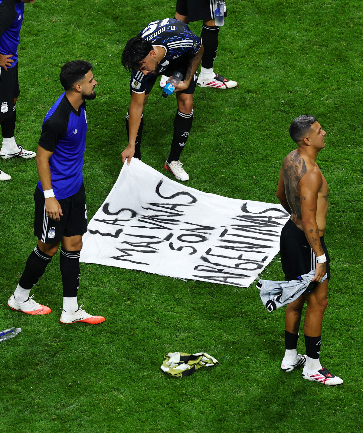 목 조르고, 때렸는데 "아르헨티나 퇴장 아니었다" FIFA 공식 확인, 분노 폭발…징계 및 윤리 담당 검사 임명, 본격 조사 착수