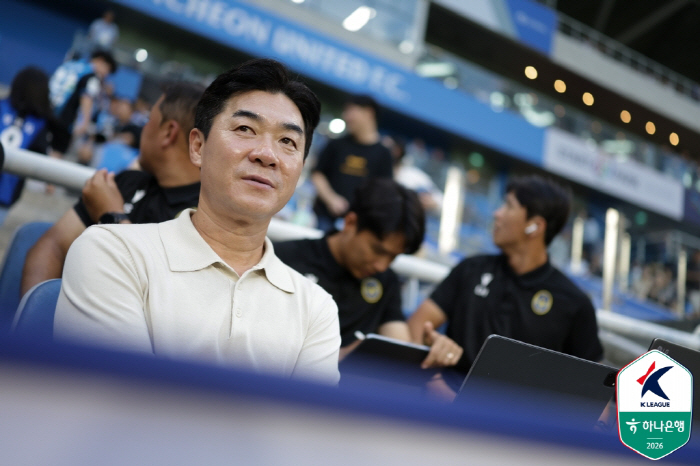 무더운 날씨, 연속된 일정...윤감독이 꼽은 키포인트 "오늘은 집중력, 실수 줄이는 것이 중요"[현장인터뷰]