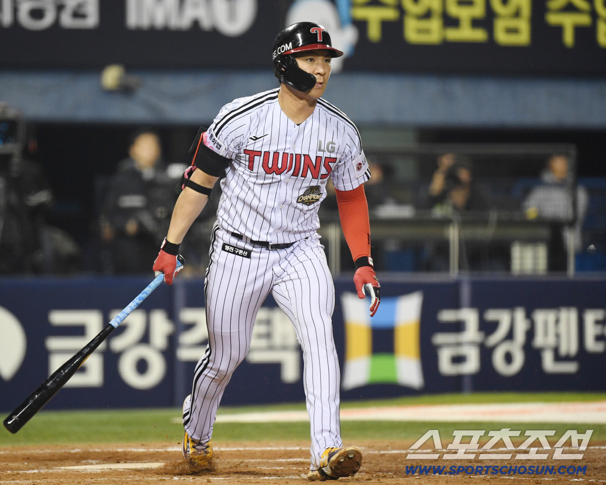7일 잠실구장에서 열린 LG와 두산의 경기. 타격하는 LG 오지환. 잠실=송정헌 기자 songs@sportschosun.com/2026.05.07/