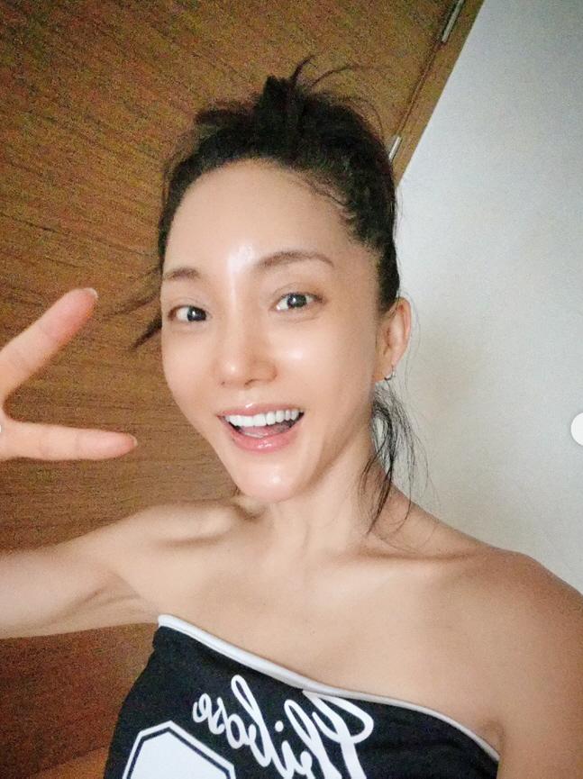 "몰라보게 예뻐졌다더니..." 바다, 진한 화장 지우고 공개한 민낯 '감탄'