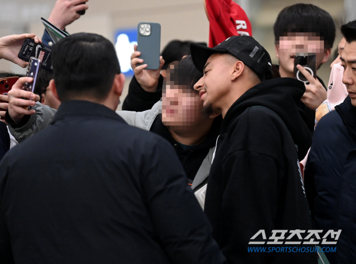 [포토] 린가드, 기다려준 팬과 셀피 찰각