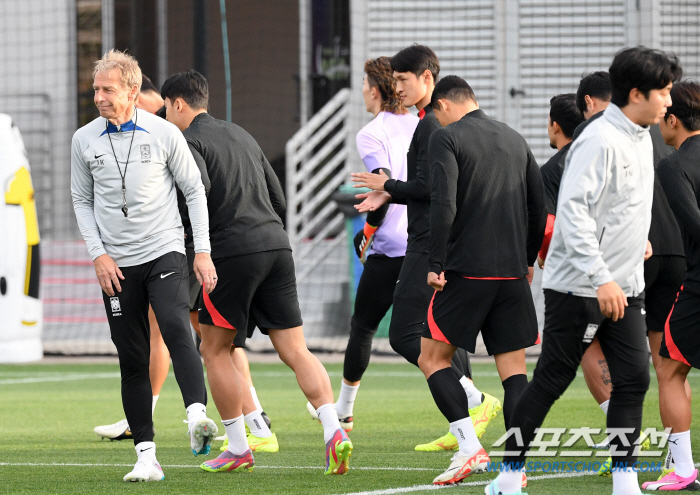 [포토] 클린스만 감독 승리에 고프다