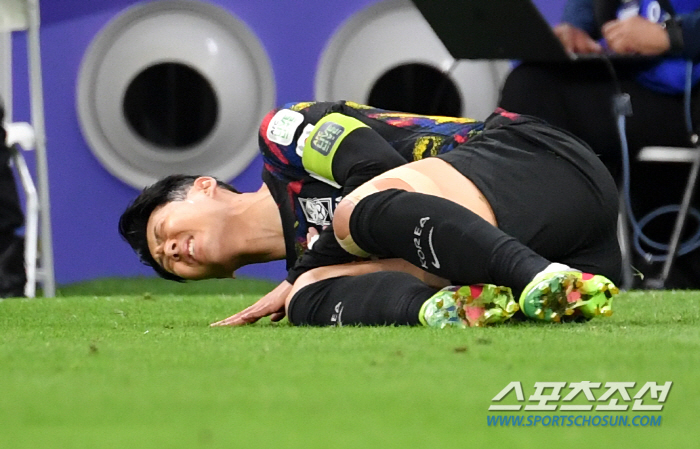 [포토] 대한민국 캡틴 손흥민 통증