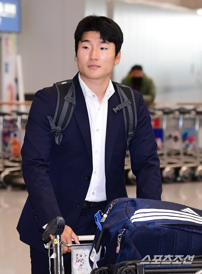[포토] 곽빈 전지훈련 무사히 마쳤습니다