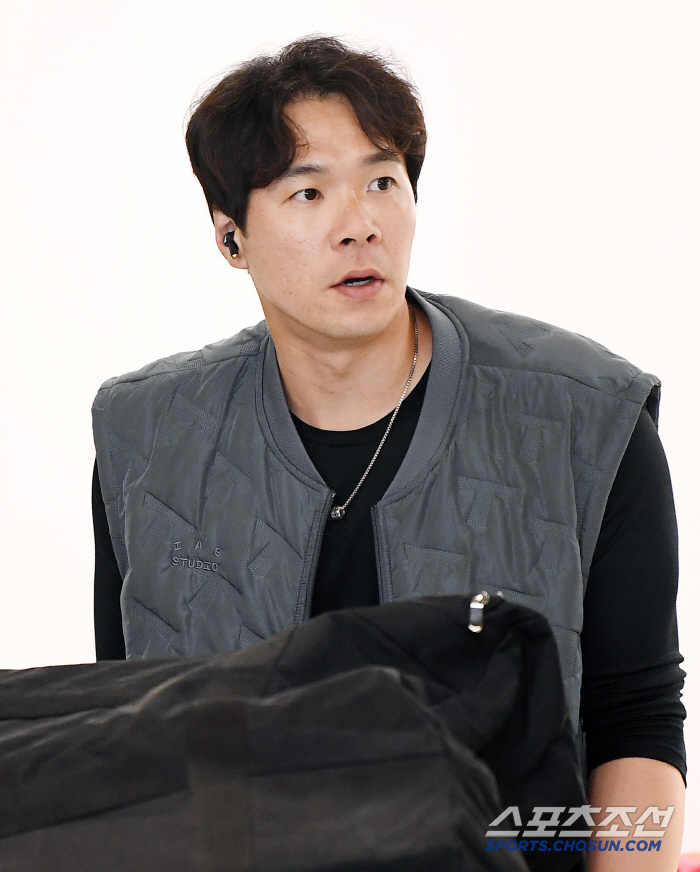 [포토] 입국장 나오는 김대유