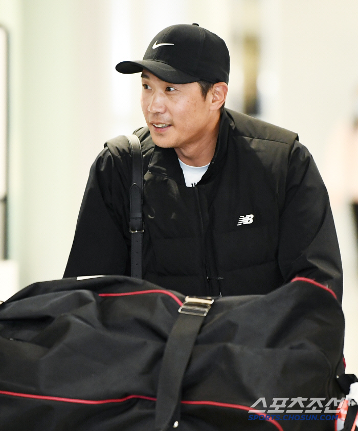 [포토] 박경수, 코치로 첫 전훈 마치고 귀국