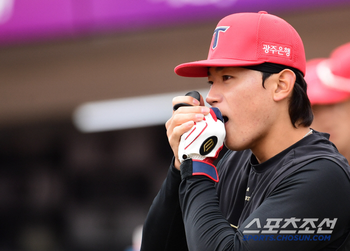 [포토] 김도영 아직 날씨가 추워요