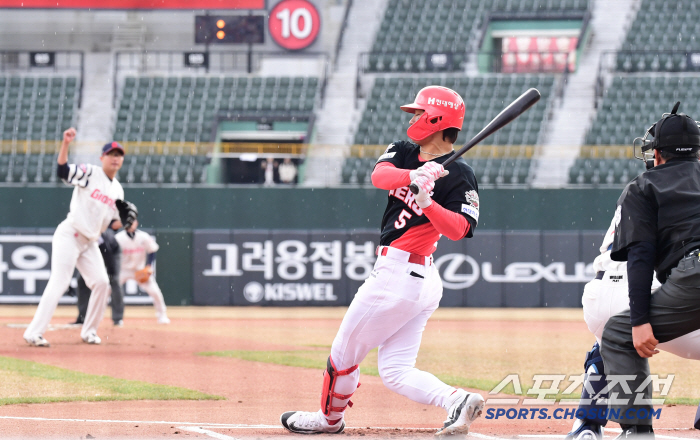 [포토] 김도영 시범경기 첫 타석은 아쉬운 삼진