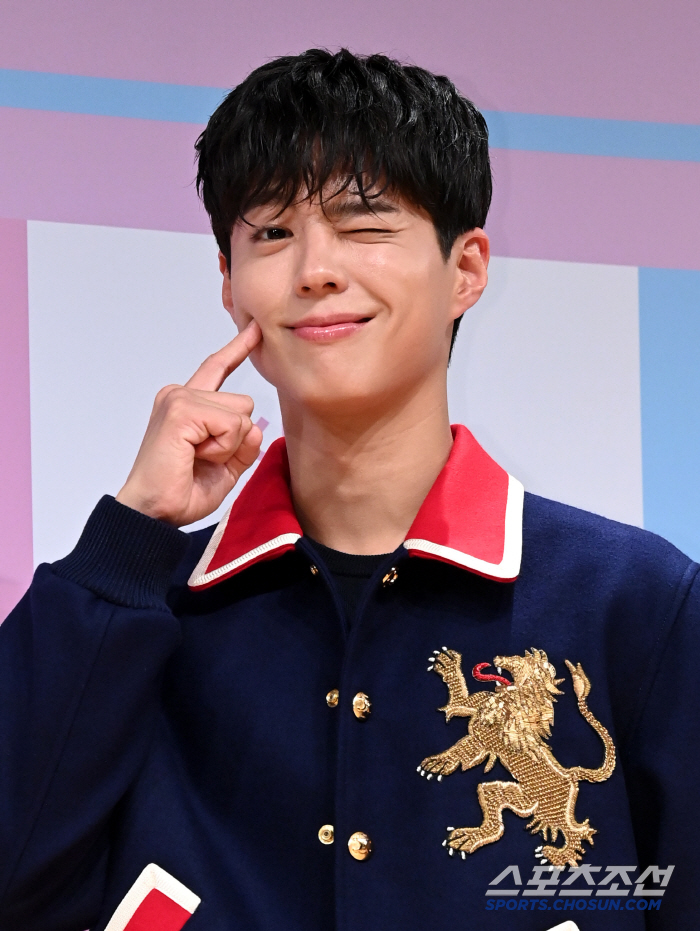 [포토] 박보검, 볼콕에 윙크까지 달콤
