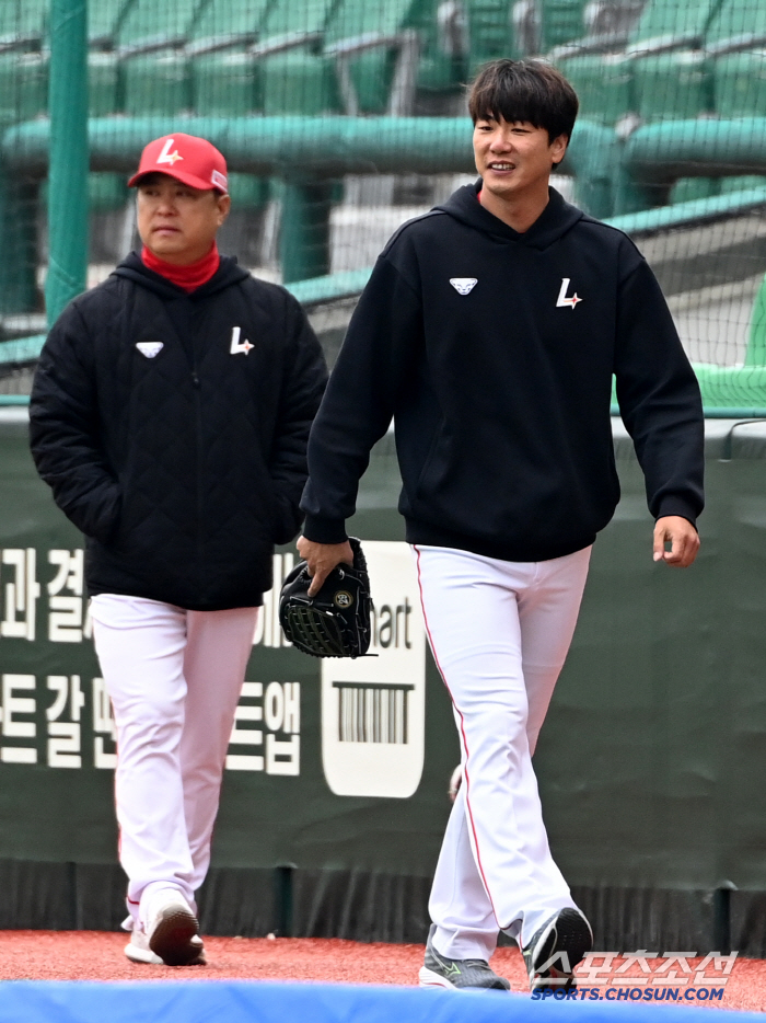 [포토] 김광현-송신영 수석코치, 즐거운 미소로