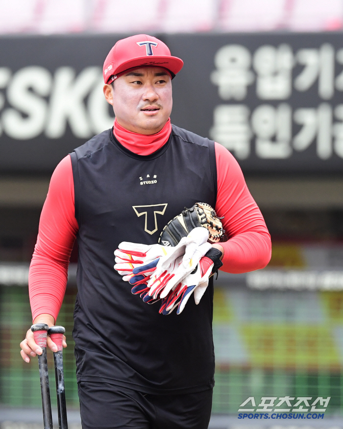 [포토] 김태군 장비 점검하는 태군마마