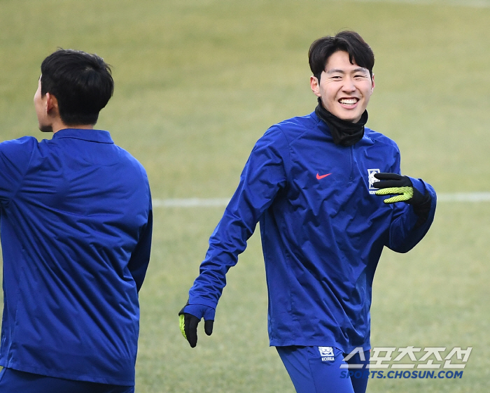 [포토] 즐겁게 훈련하는 이강인