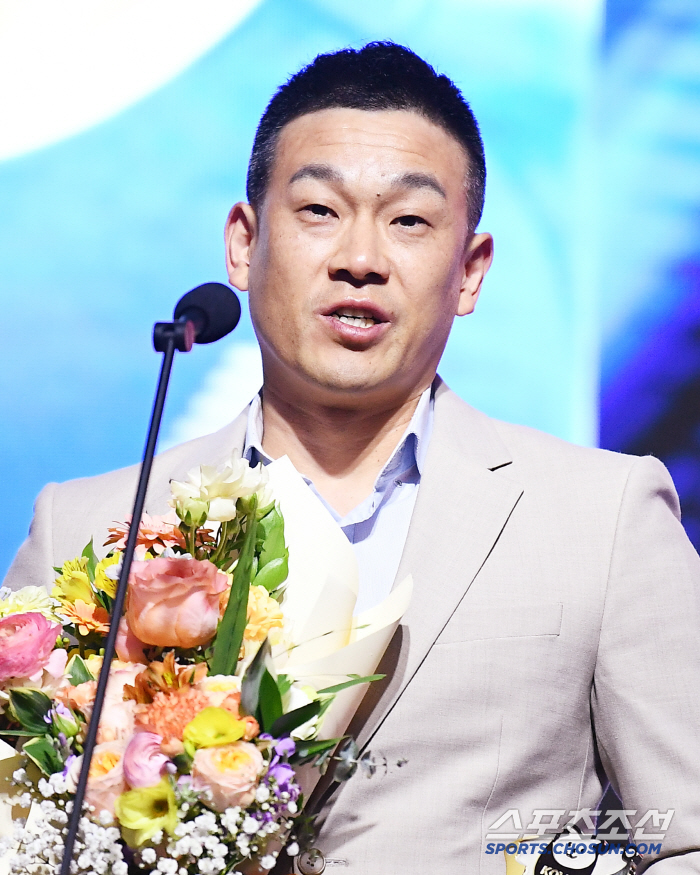[포토] 레전드 리베로 여오현, 20주년 베스트7에 선정