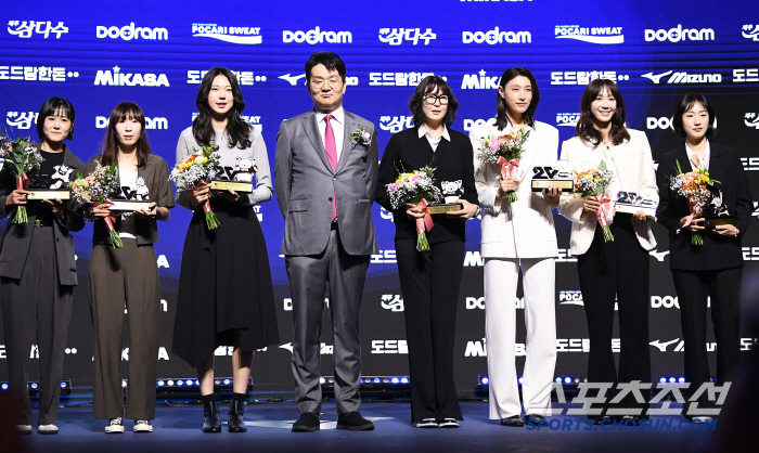 [포토] 김연경부터 정대영까지...20주년 베스트7에 선정된 레전드