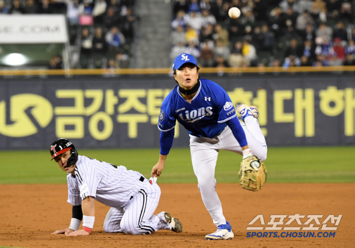 [포토] 류지혁 후라도 어깨 가볍게