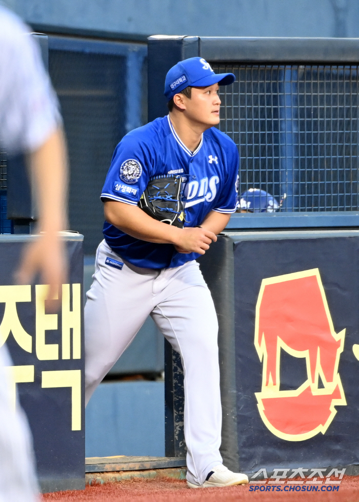 [포토] 잠실 마운드 오르는 최원태