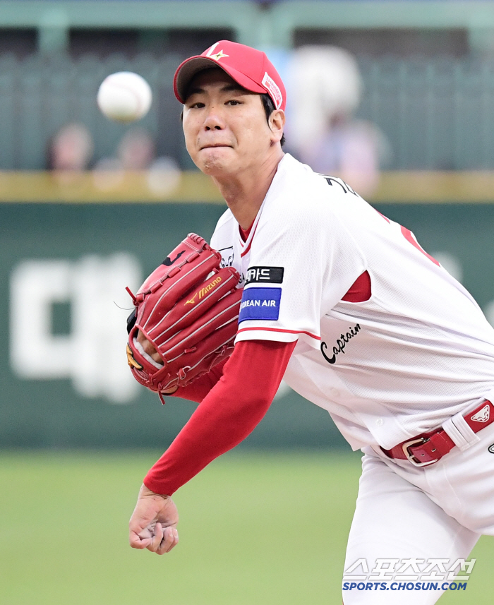 [포토] SSG 김광현 승리를 향하여