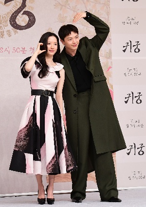 김지연-육성재, 귀중한 커플