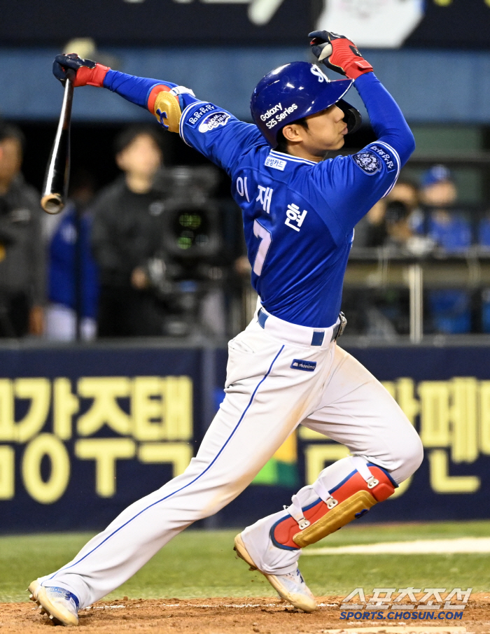 [포토] 이재현, 쐐기 박는 1타점 2루타