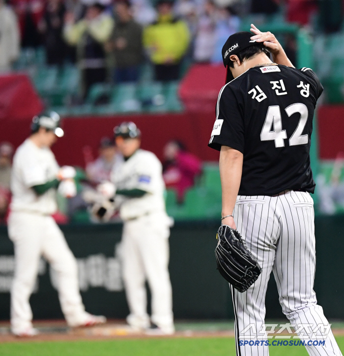 [포토] 김진성 아쉬운 추가 실점 허용
