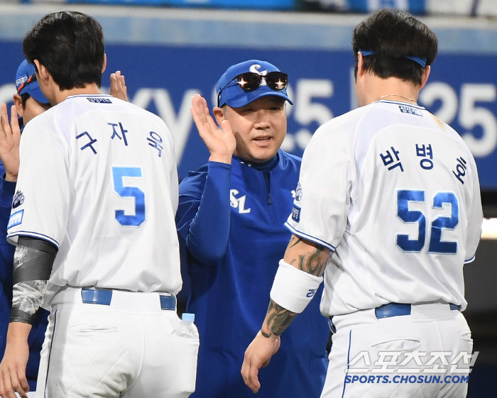 [포토] 박진만 감독, 구자욱 박병호와 하이파이브