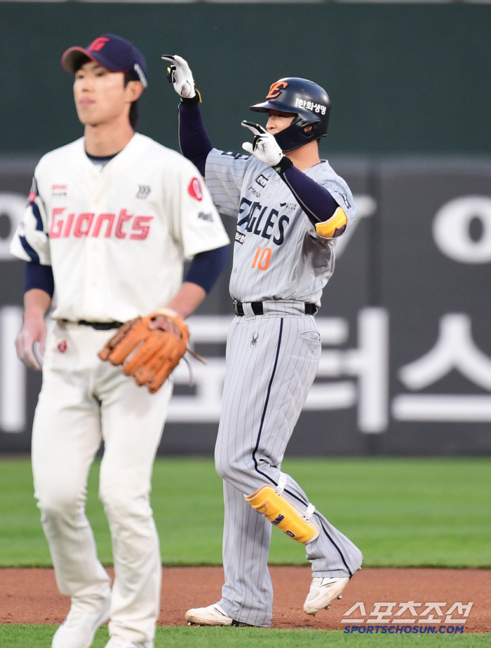 [포토] 이진영 2타점 적시 2루타