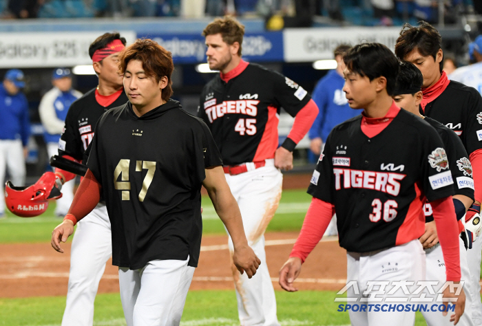 [포토] KIA 캡틴 나성범 두 눈 질끈