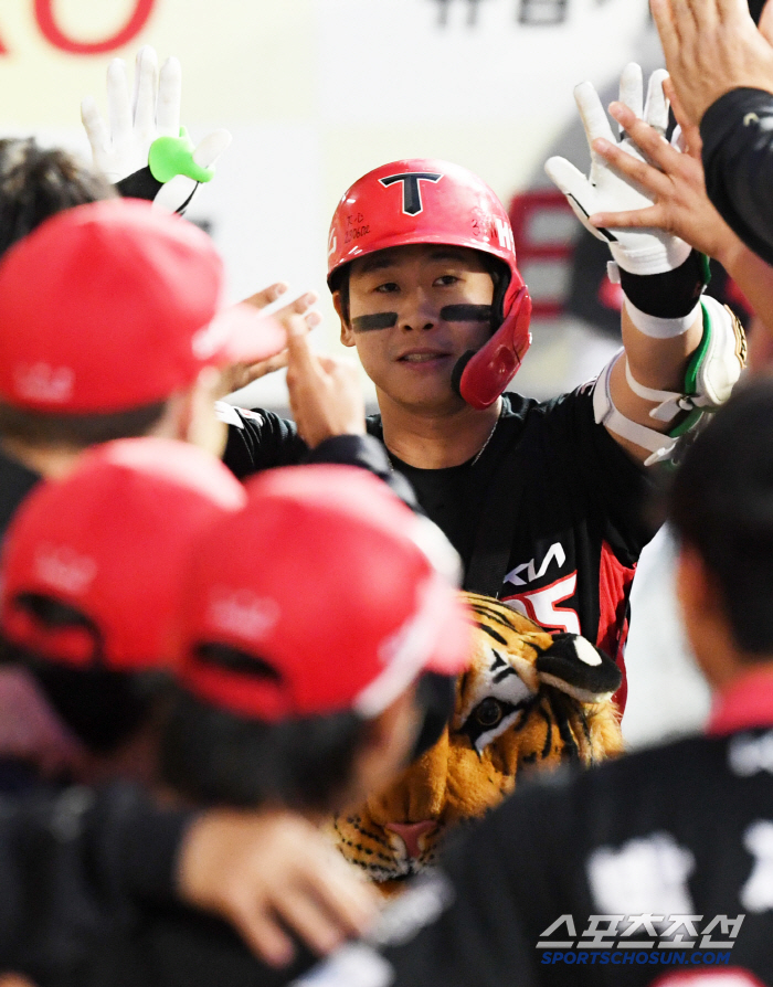 [포토] 박찬호 기세