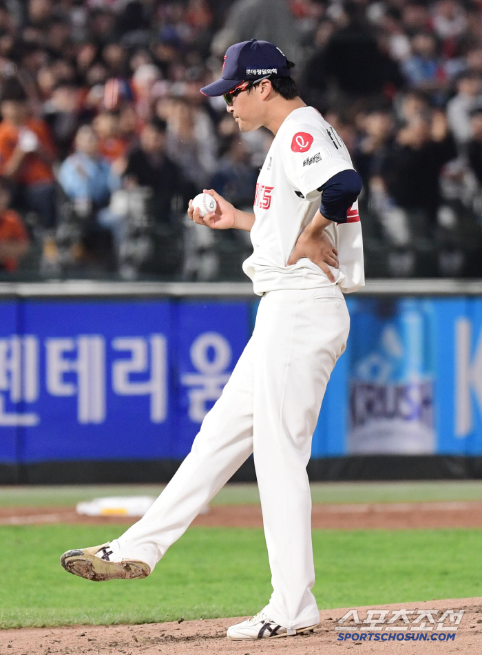 [포토] 박세웅 아쉬운 투수 보크